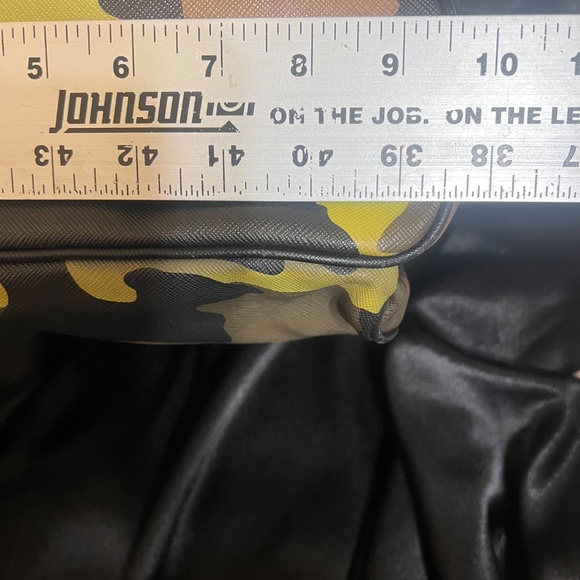 RARE Michael Kors Jet Set Acid Lemon & Green Camo Backpack - Picture 12 of 13